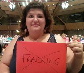 Rote Karte für Fracking - Heidrun Sachse bei der ASF Bundeskonferenz in Karlsruhe