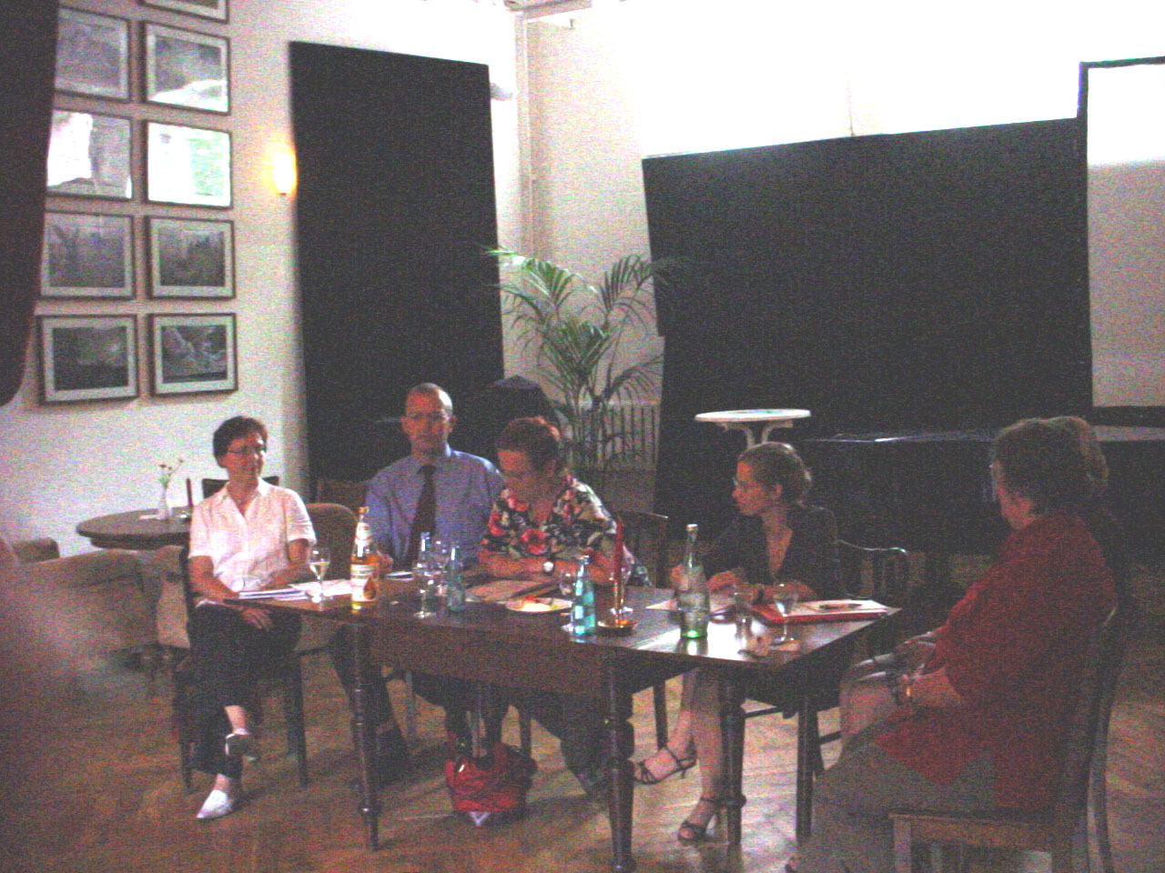 ASF diskutierte mit Elke Ferner (Mitte)